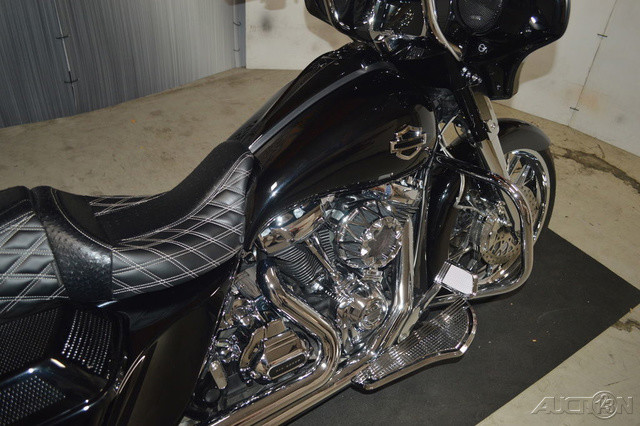 Street Glide®