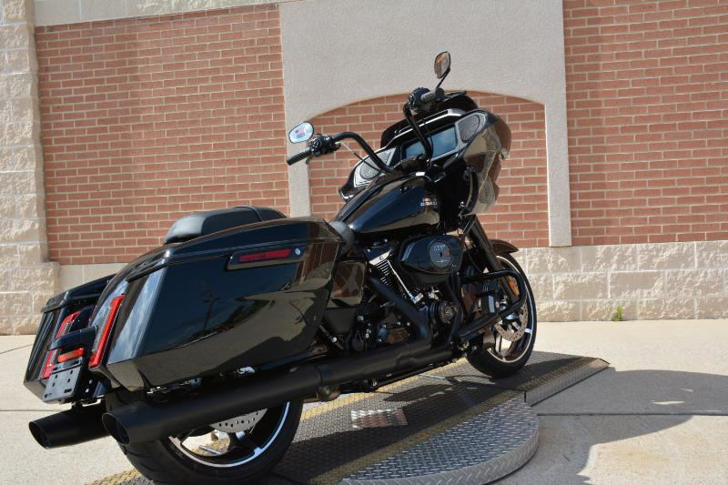 Road Glide®