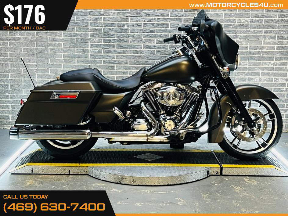 Street Glide®