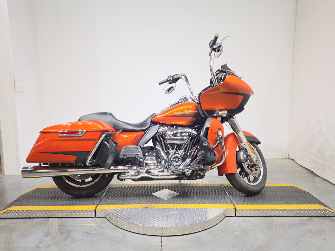 Road Glide® Ultra