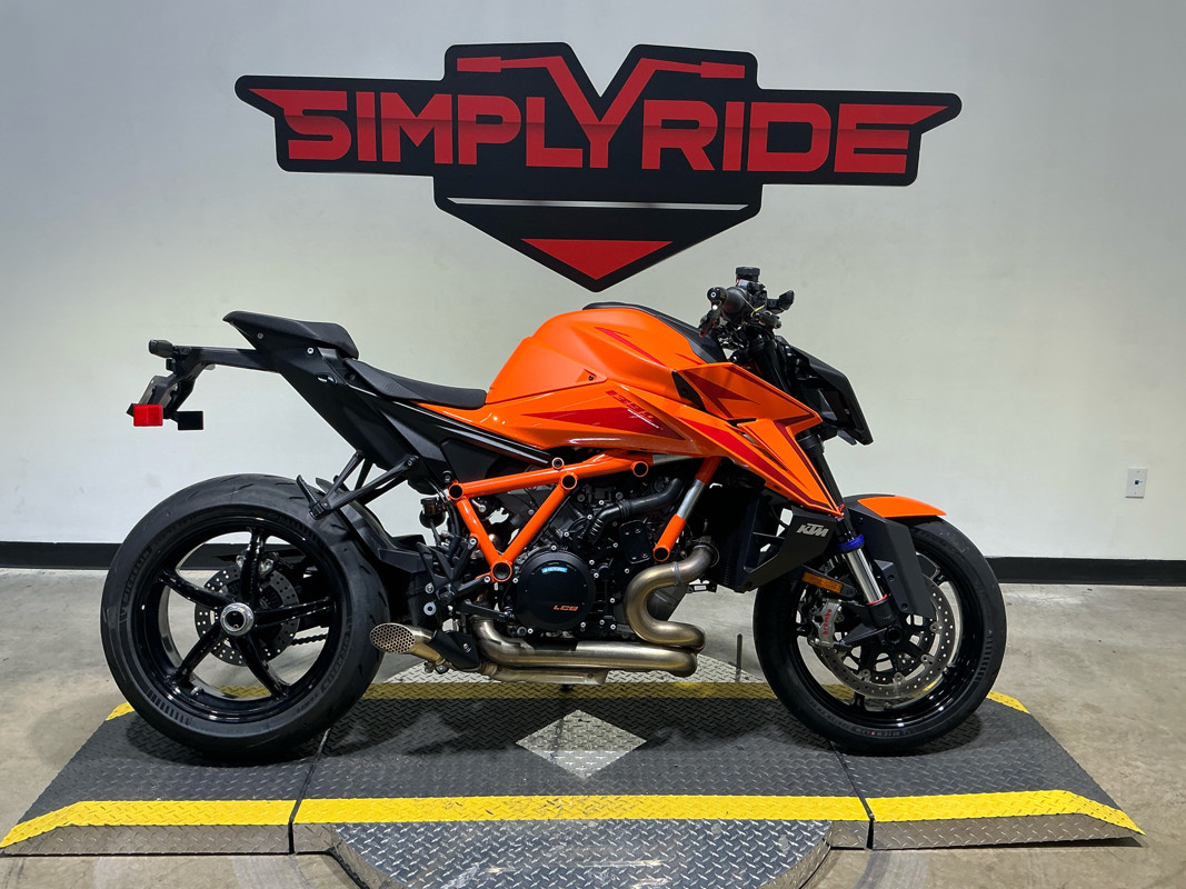 1390 Super Duke R