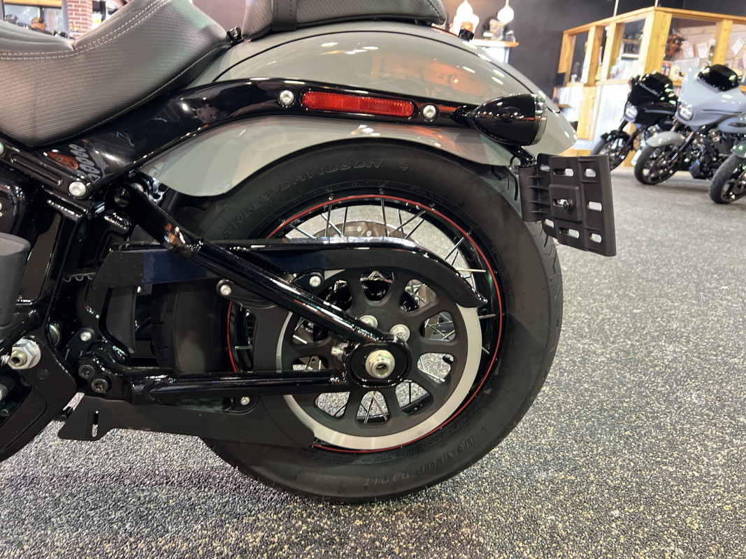 Street Bob®
