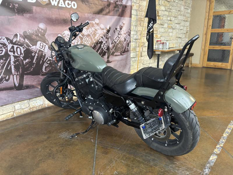Iron 883®