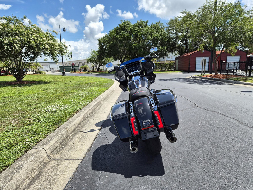 Road Glide®