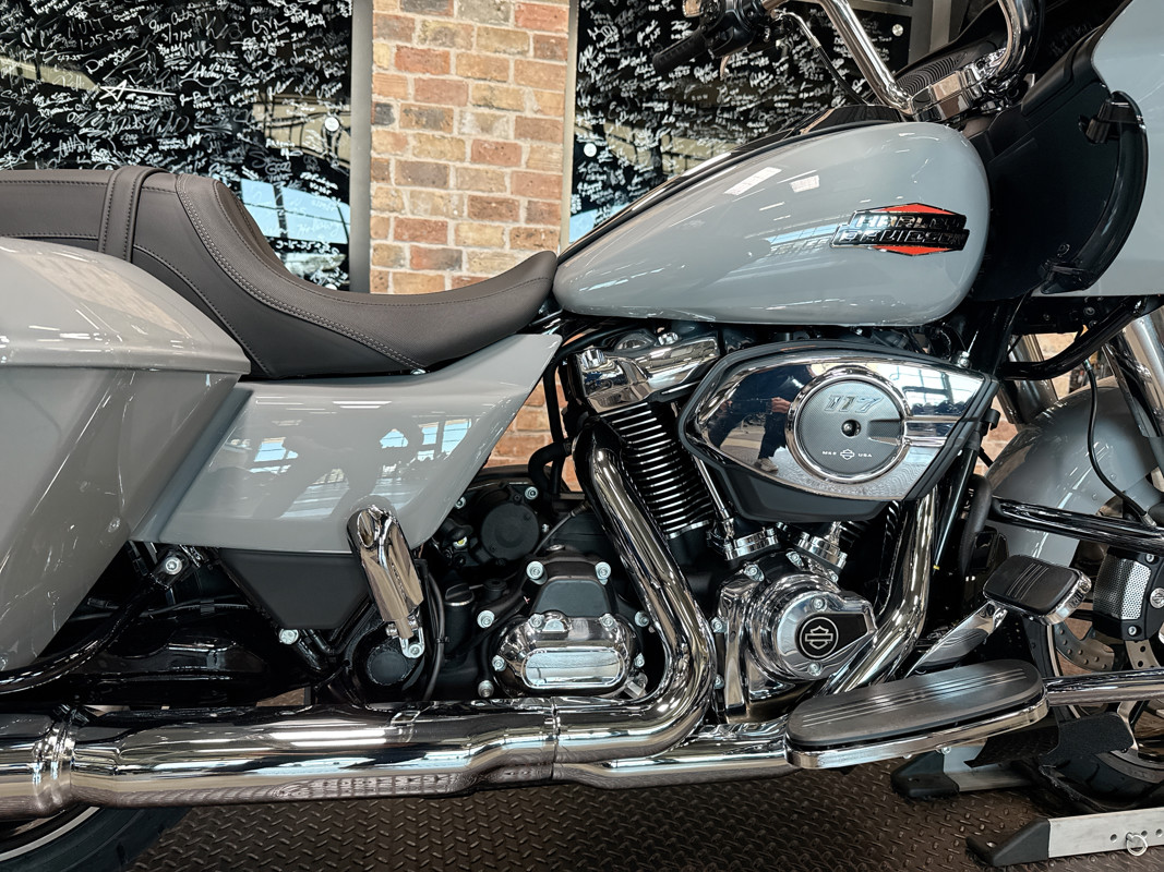 Road Glide®