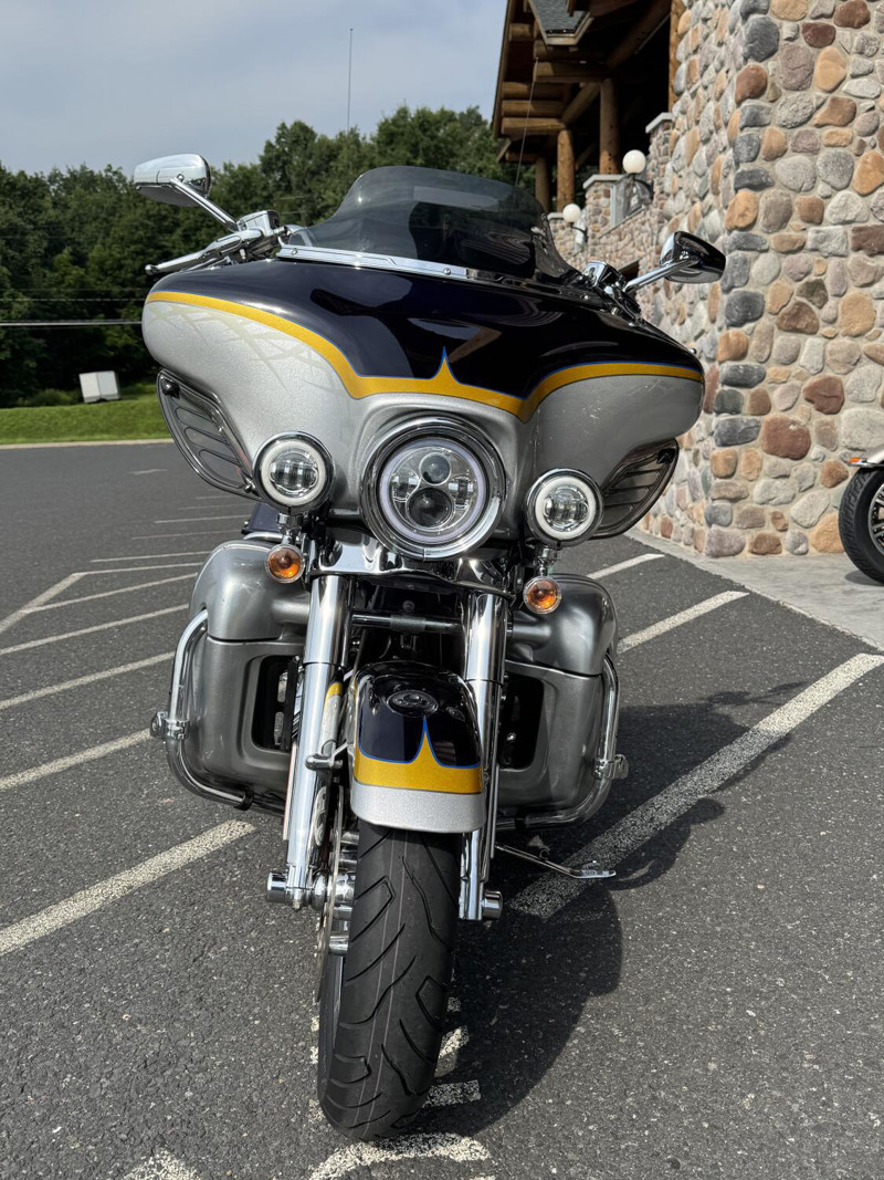 CVO® Ultra Classic® Electra Glide®