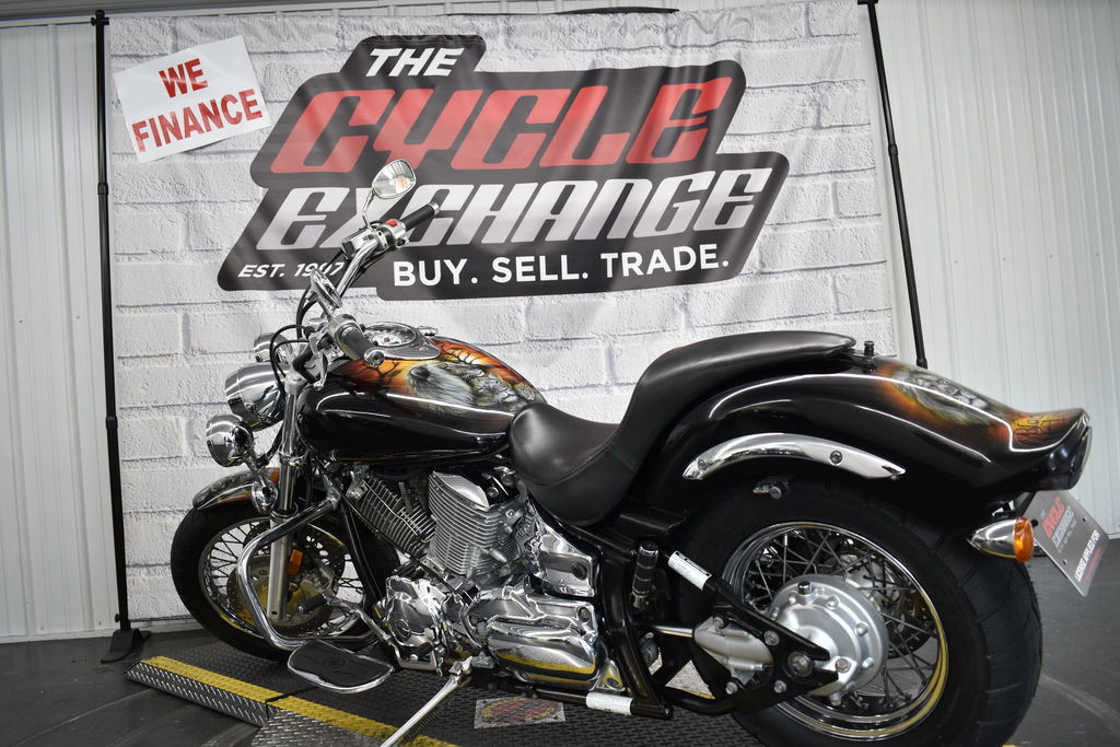 V Star 1100 Custom