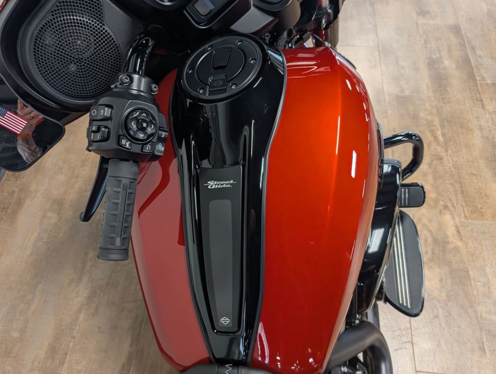 Street Glide®