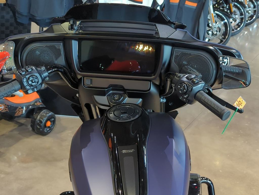 Street Glide®
