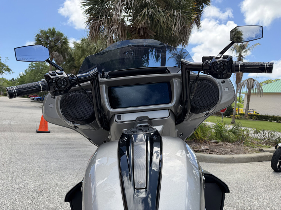 CVO® Street Glide®