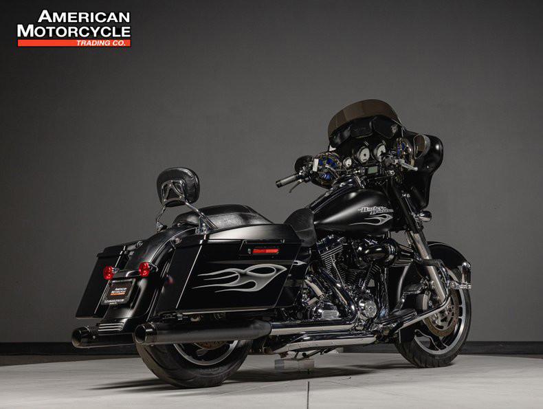 Street Glide®