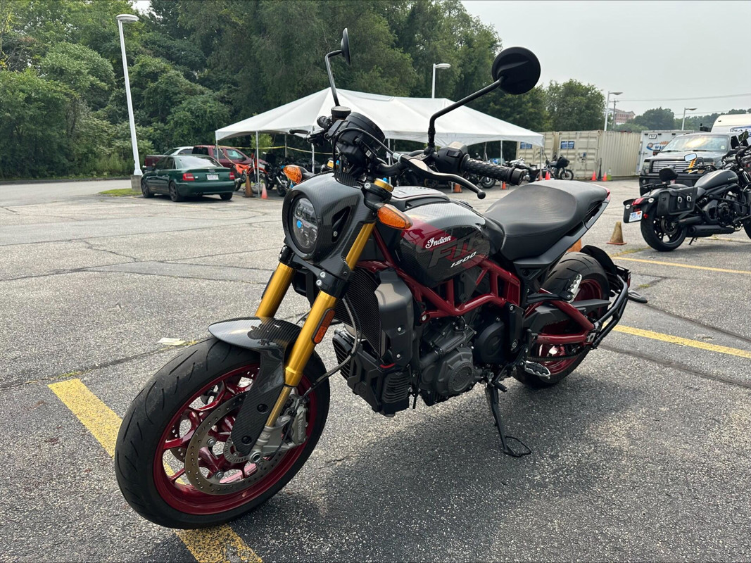 FTR R Carbon