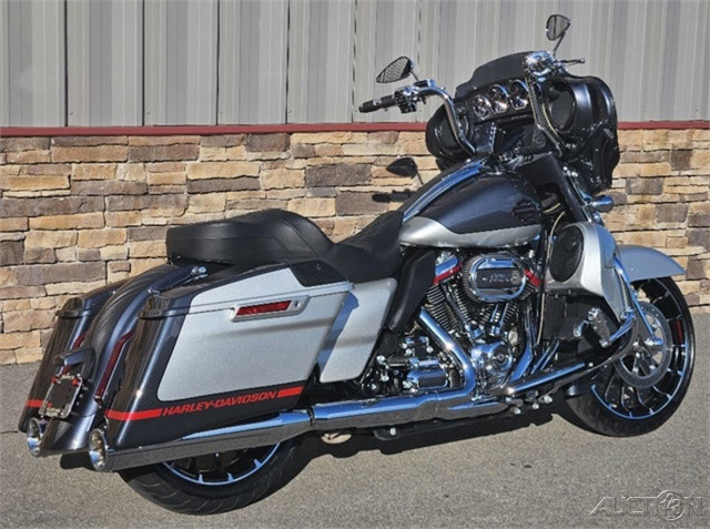 CVO® Street Glide®