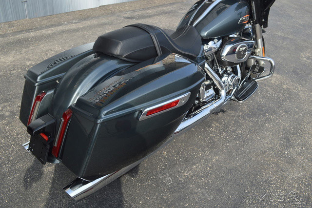Street Glide®