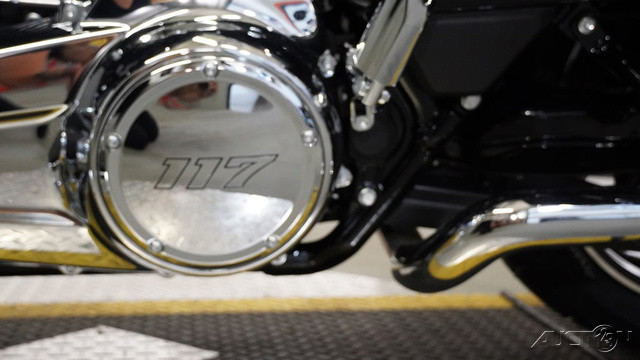 Road Glide®