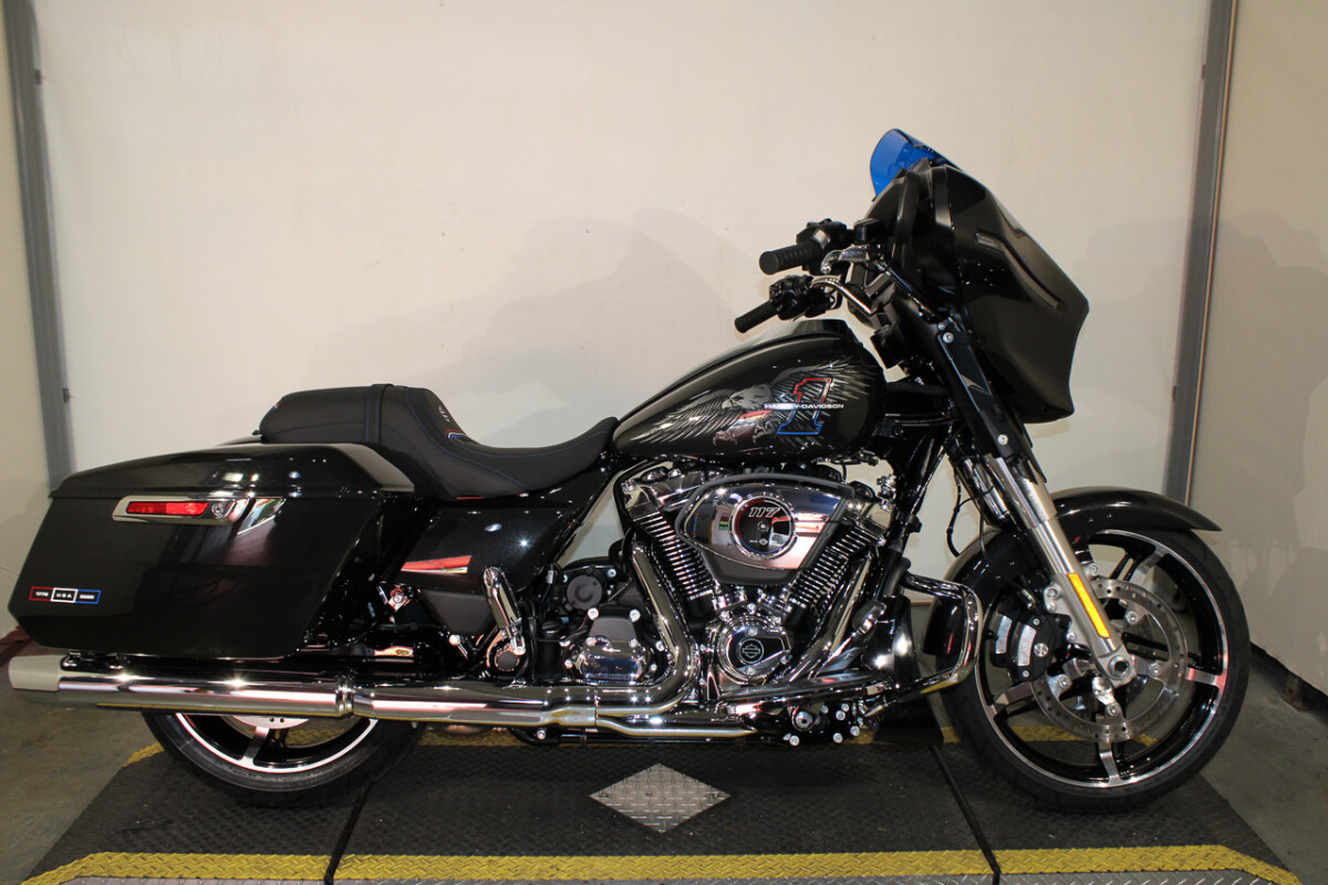 Street Glide®