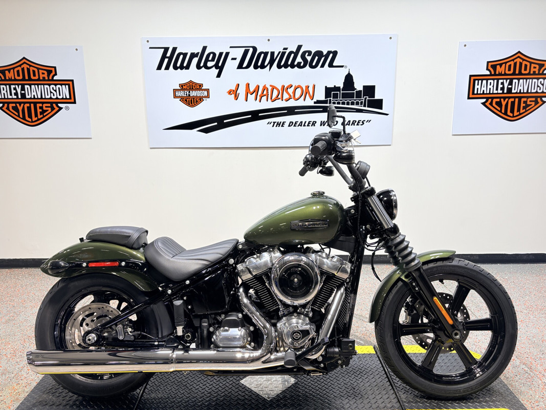 Street Bob®