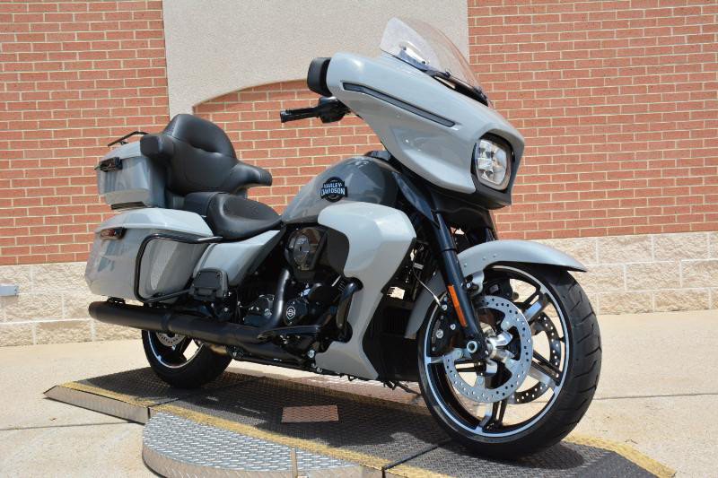 Street Glide® Ultra