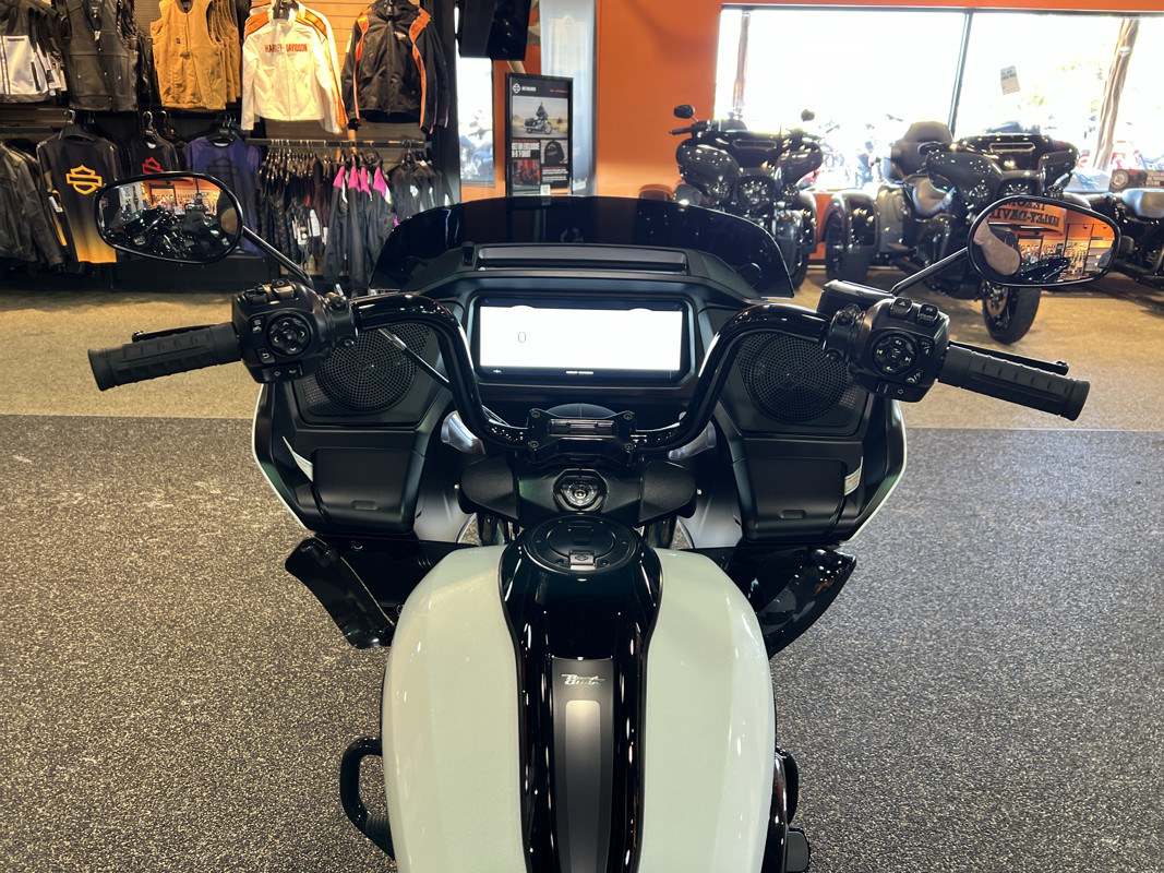 Road Glide®