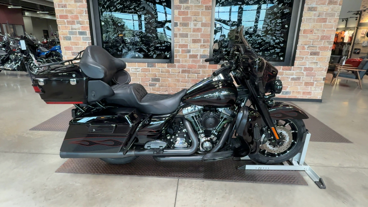 CVO® Ultra Classic® Electra Glide® 