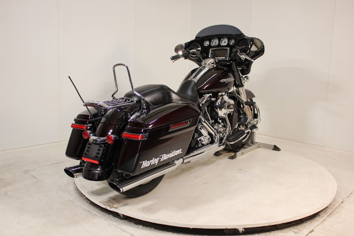 Street Glide® Special