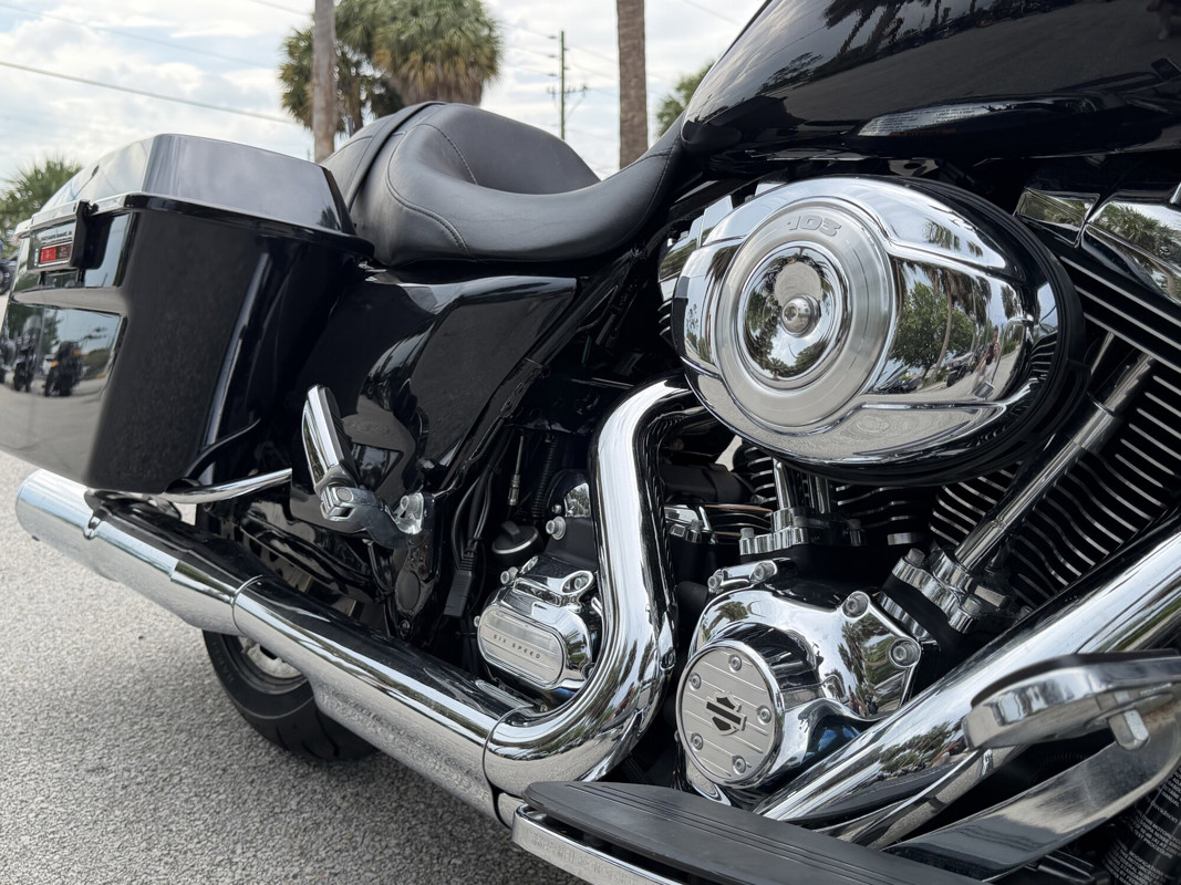 Street Glide®
