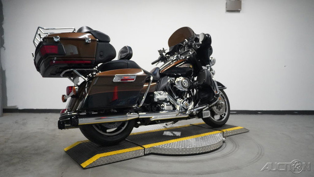 Electra Glide® Ultra® Limited 110th Anniversary