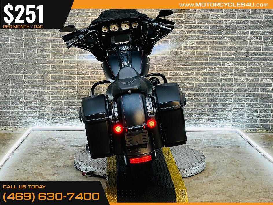 Street Glide® Special