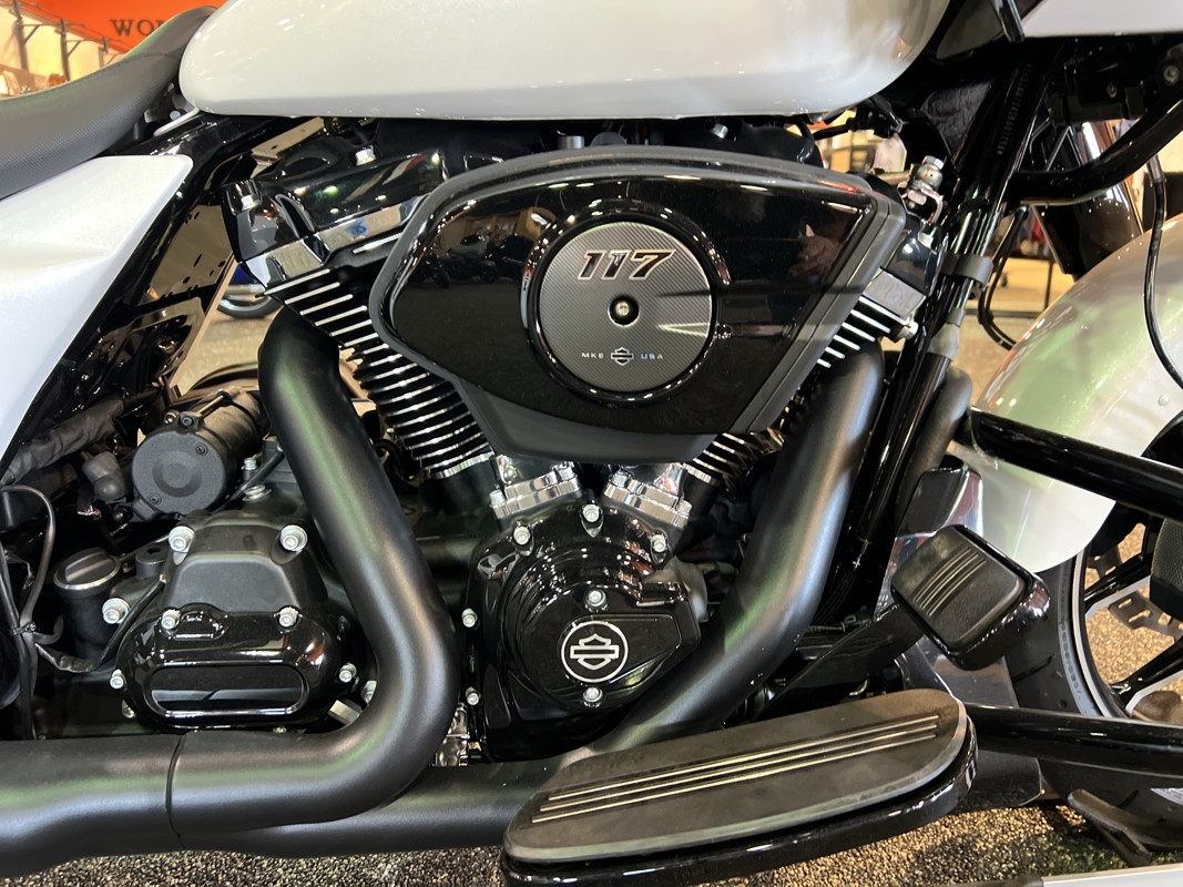 Road Glide®