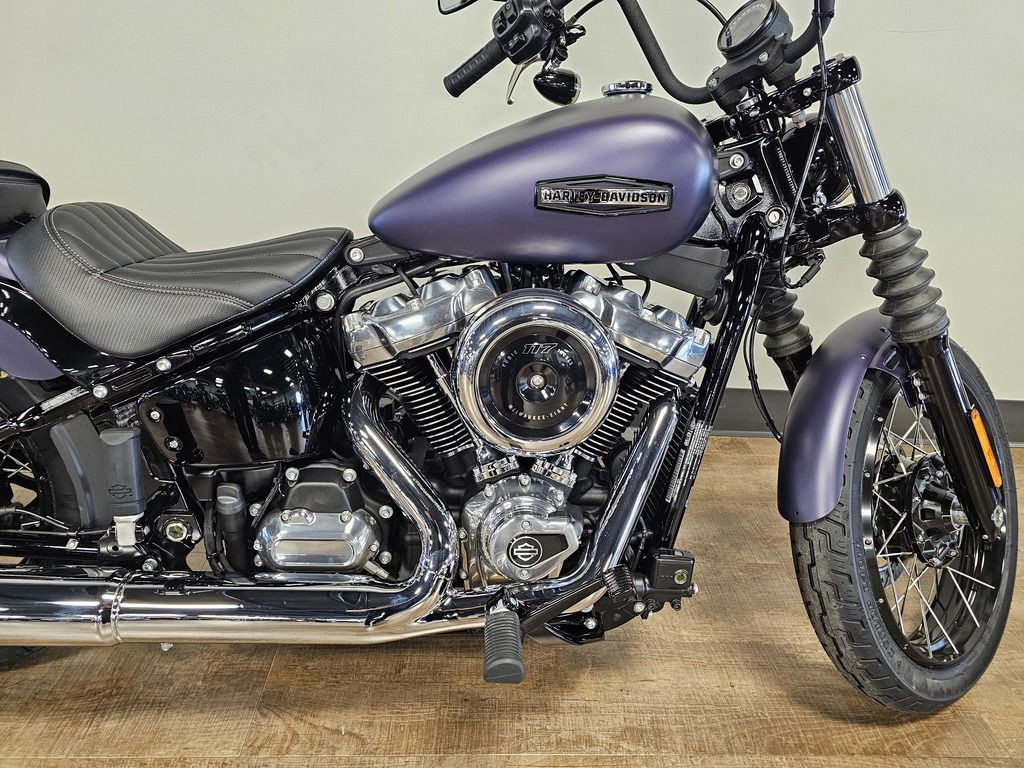 Street Bob®