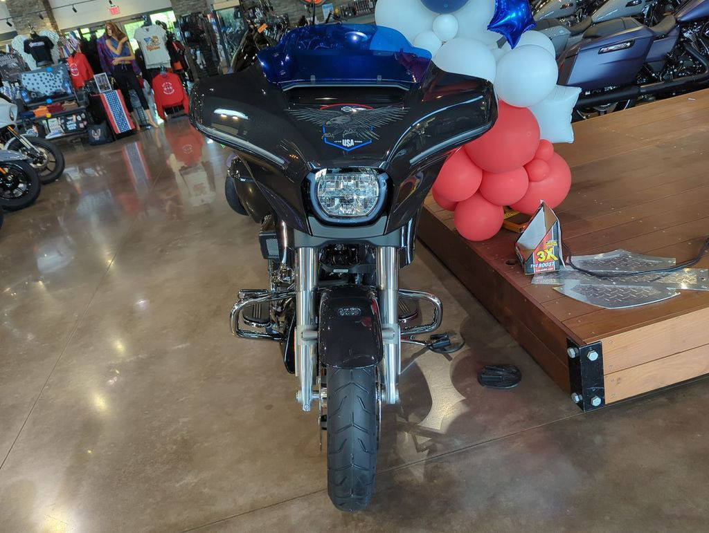 Street Glide®
