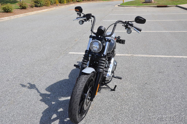 Street Bob®