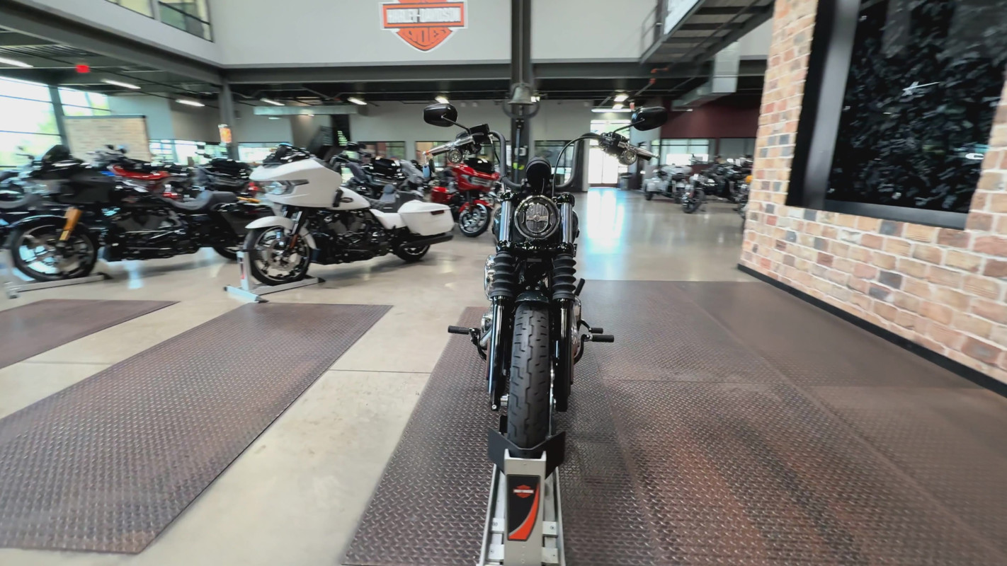 Street Bob®