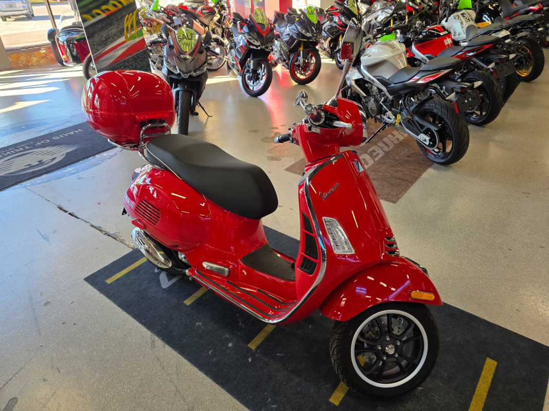 GTS 300 Super Sport