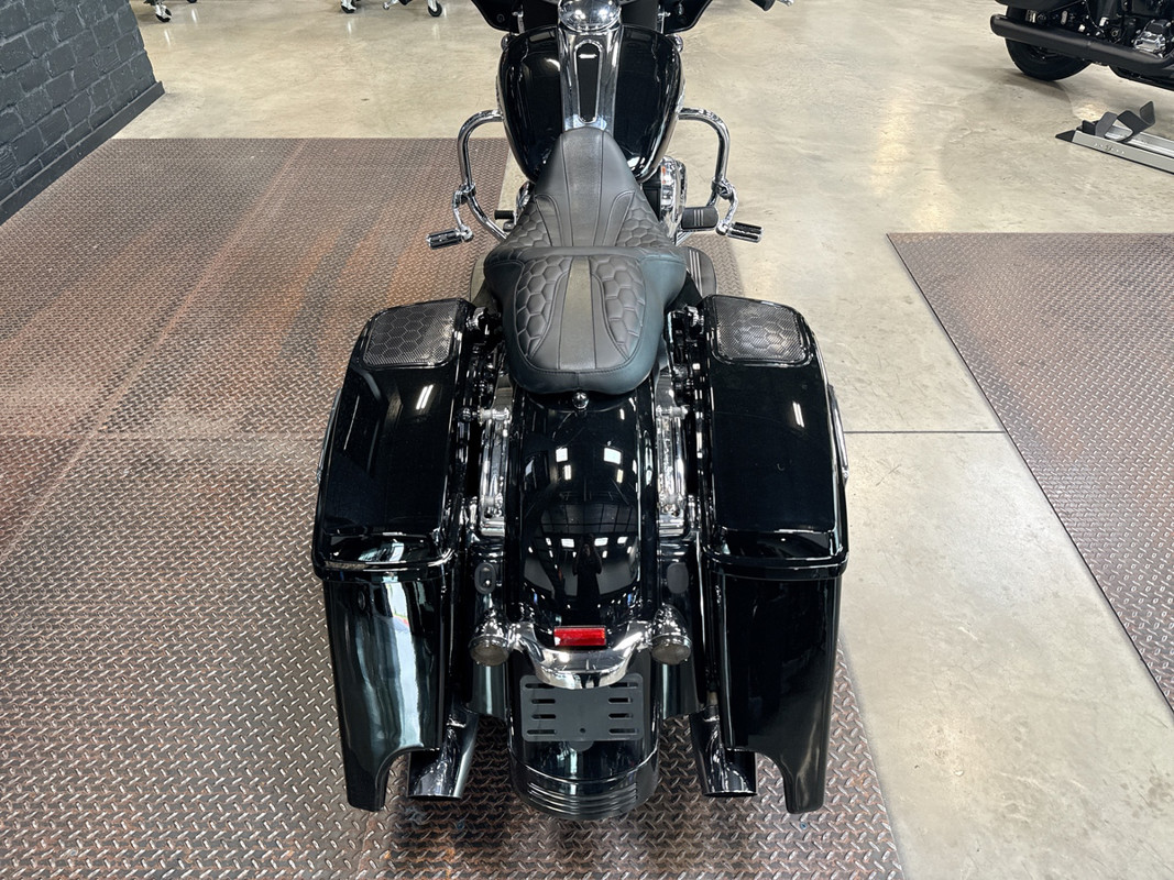 Street Glide®