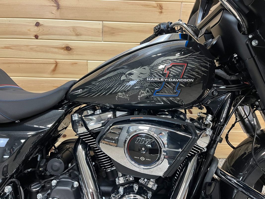 Street Glide®