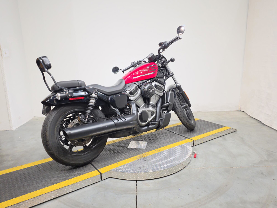 Nightster