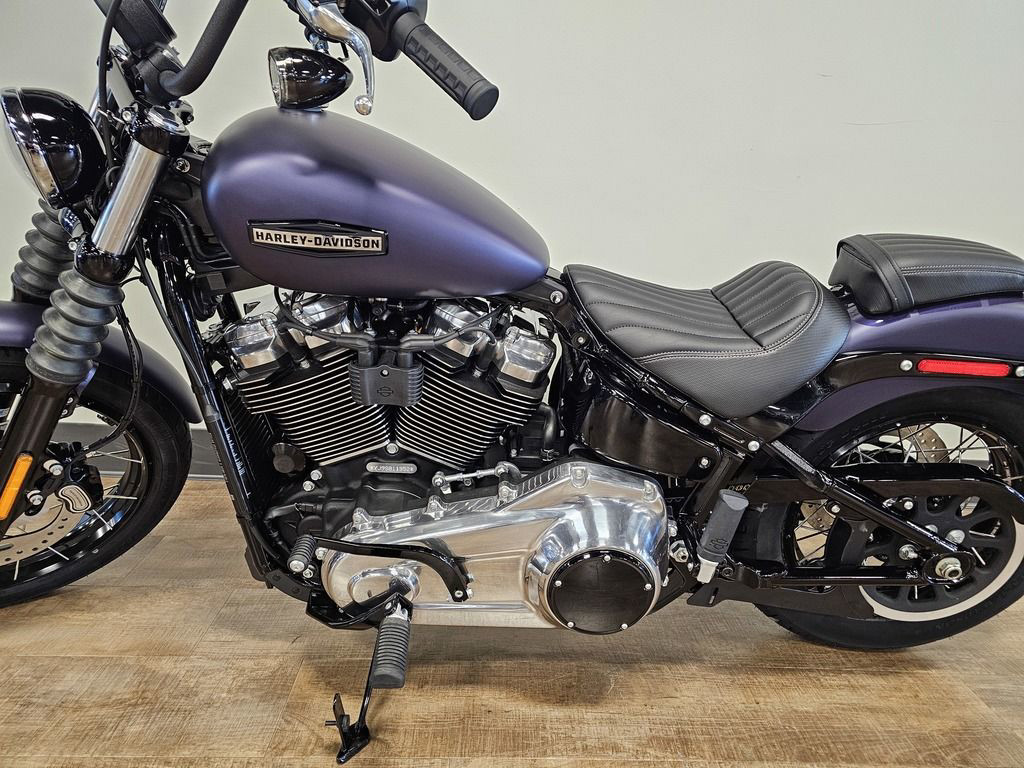 Street Bob®