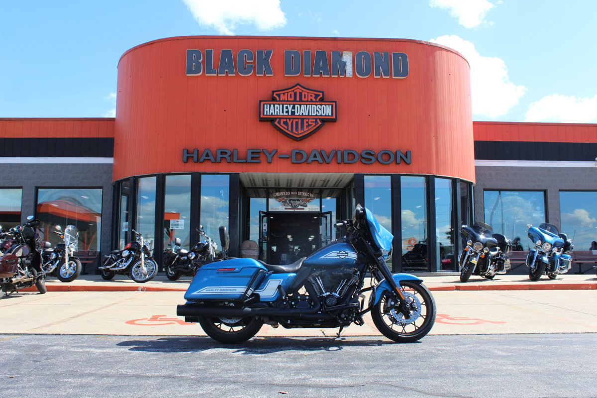 Street Glide® ST
