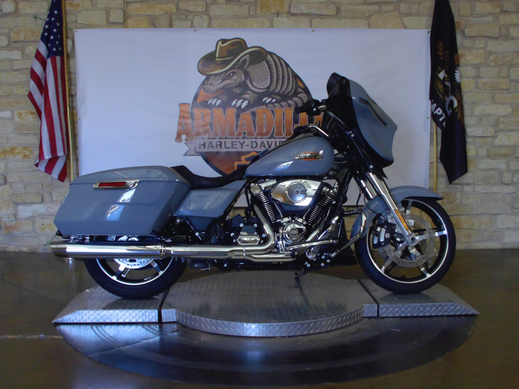 Street Glide®