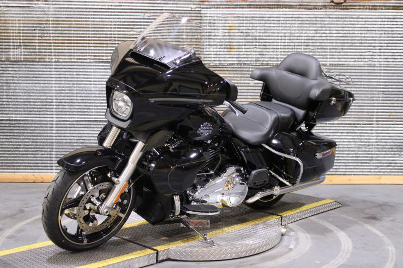Street Glide® Ultra