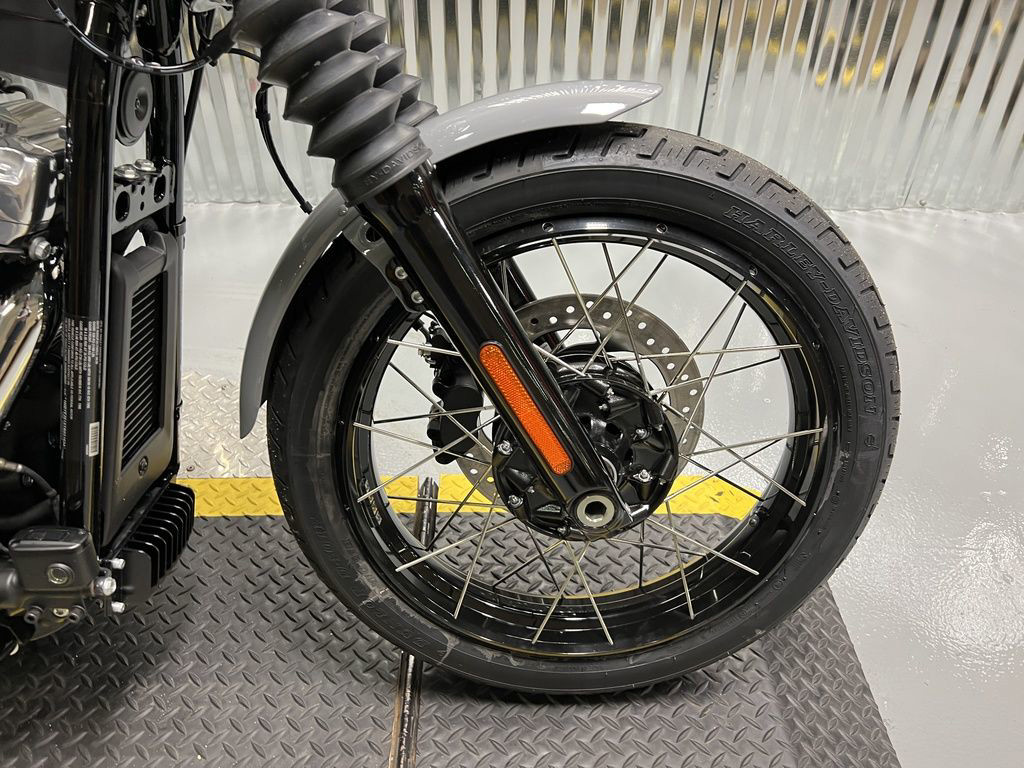 Street Bob®