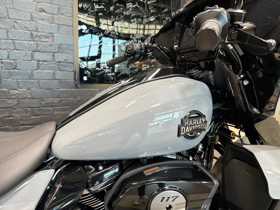 Street Glide® 3 Limited