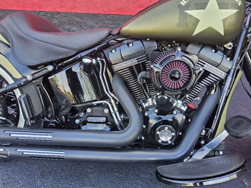 Softail® Slim® S