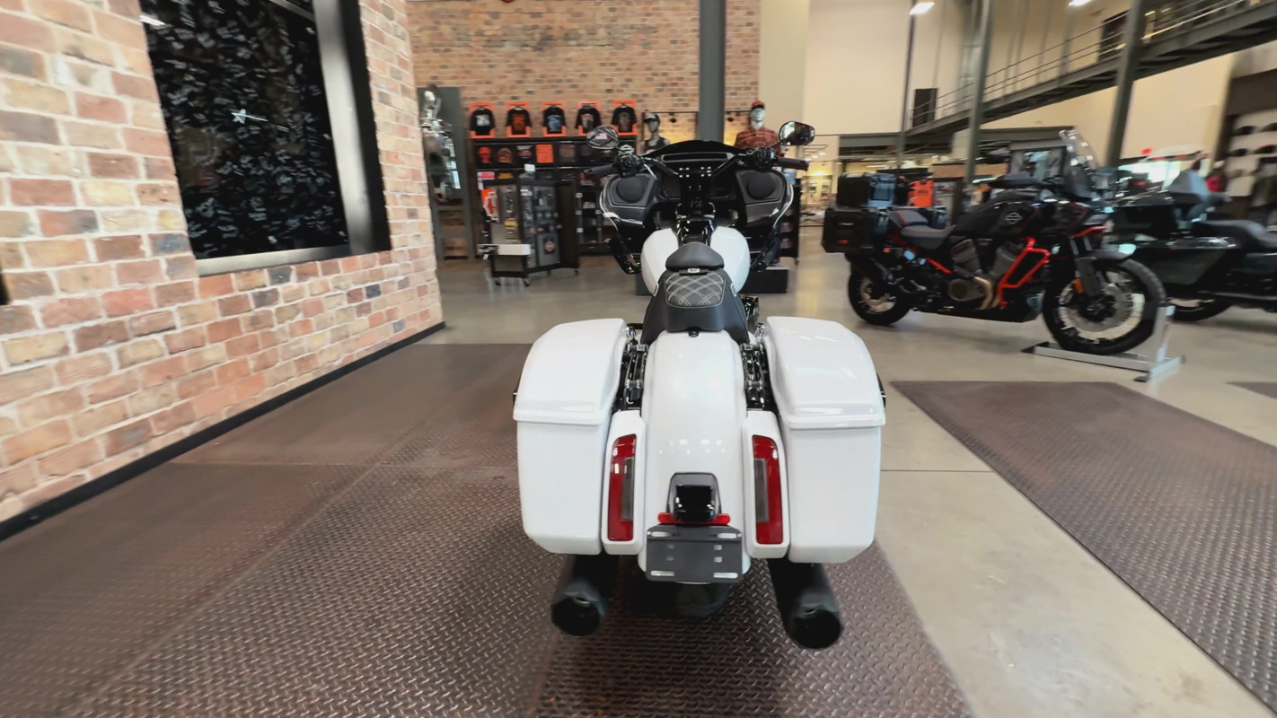 Road Glide®