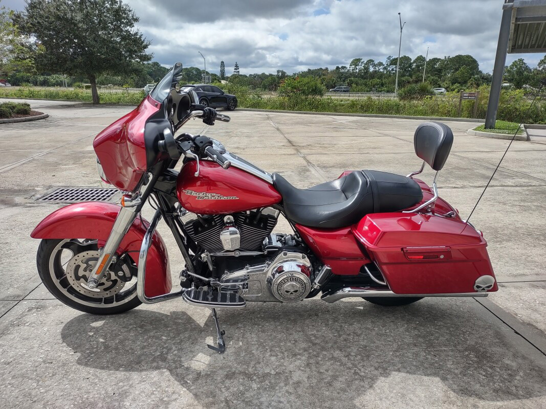 Street Glide®
