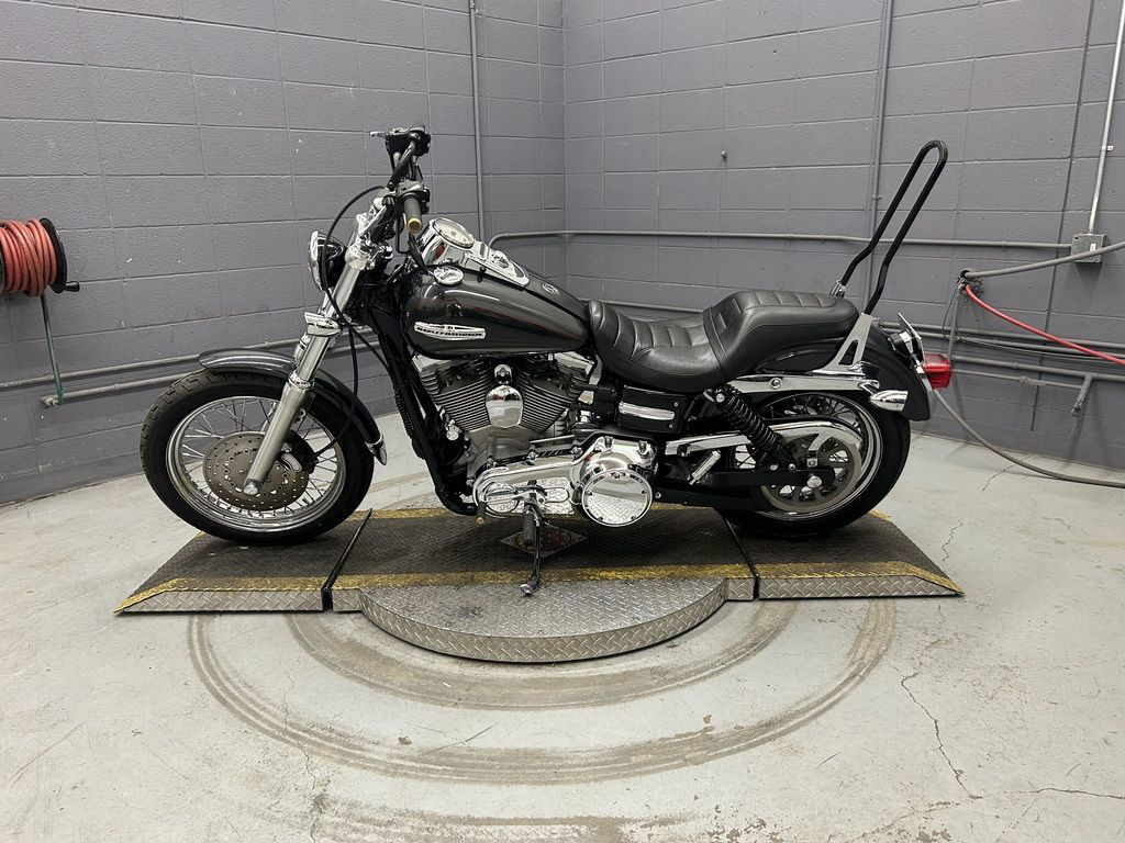 Dyna® Super Glide® Custom