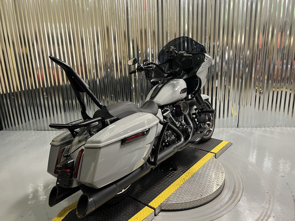 Road Glide®