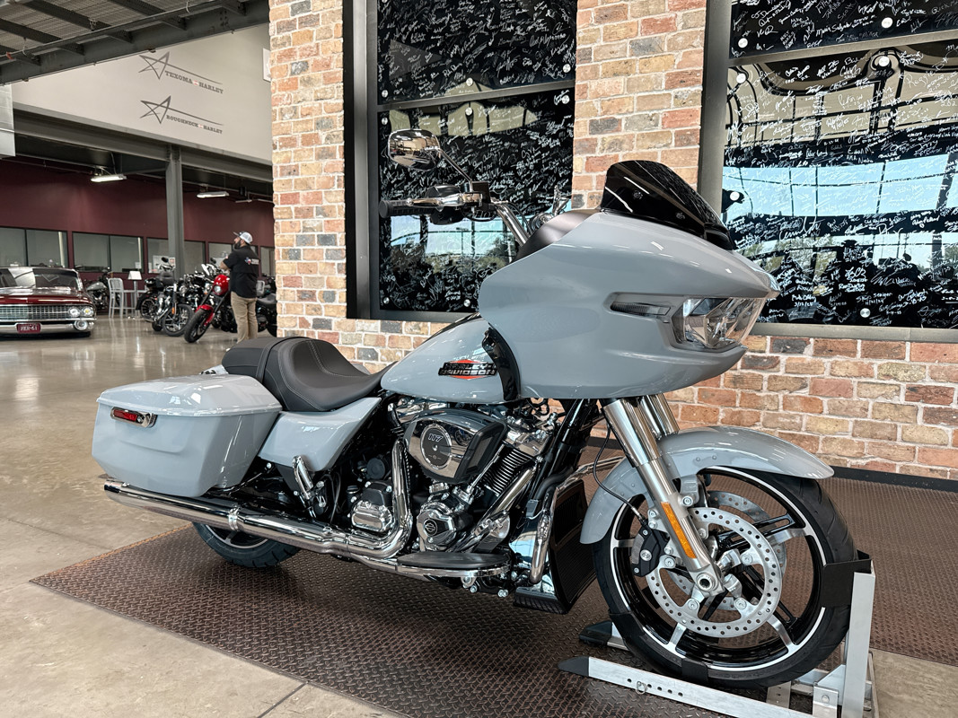 Road Glide®