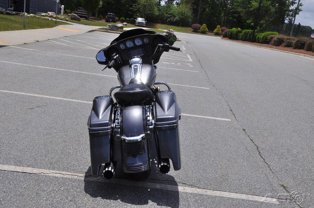 Street Glide®